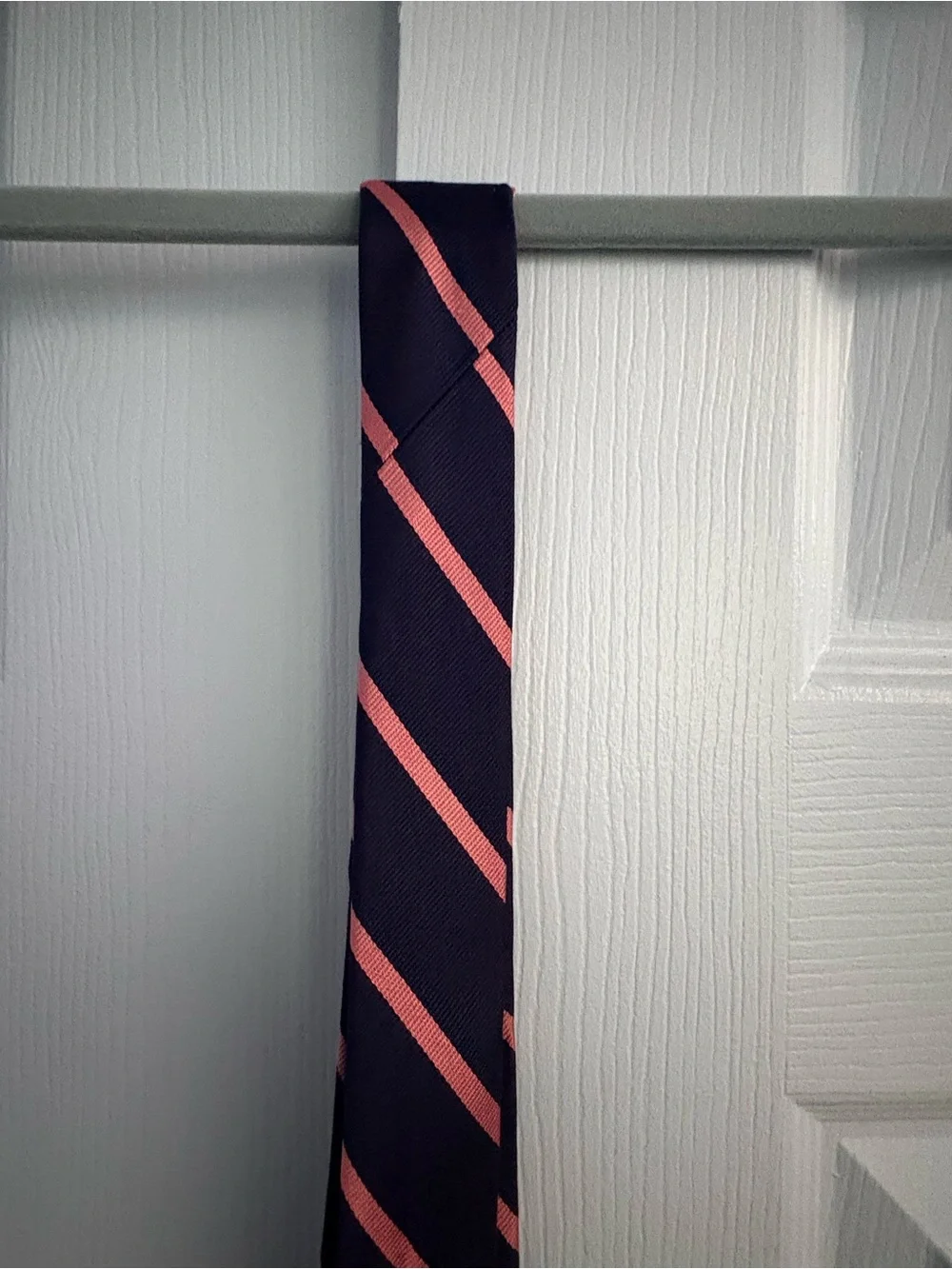 Brooks Brothers Navy Tie with Pink Diagonal Stripes